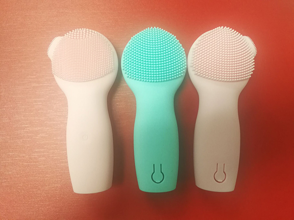 液态硅胶洁面仪